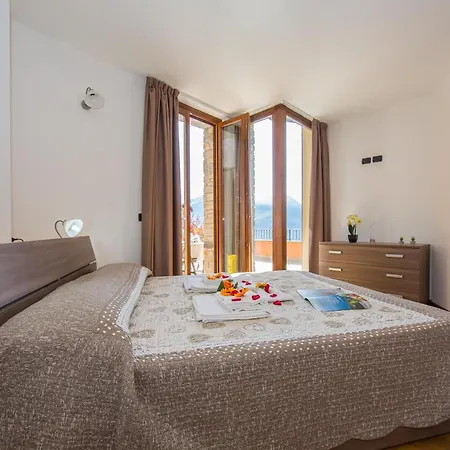 Borgo La Sorgente - Erica Aparthotel Gravedona