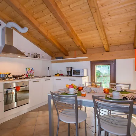 Borgo La Sorgente - Erica Aparthotel Gravedona